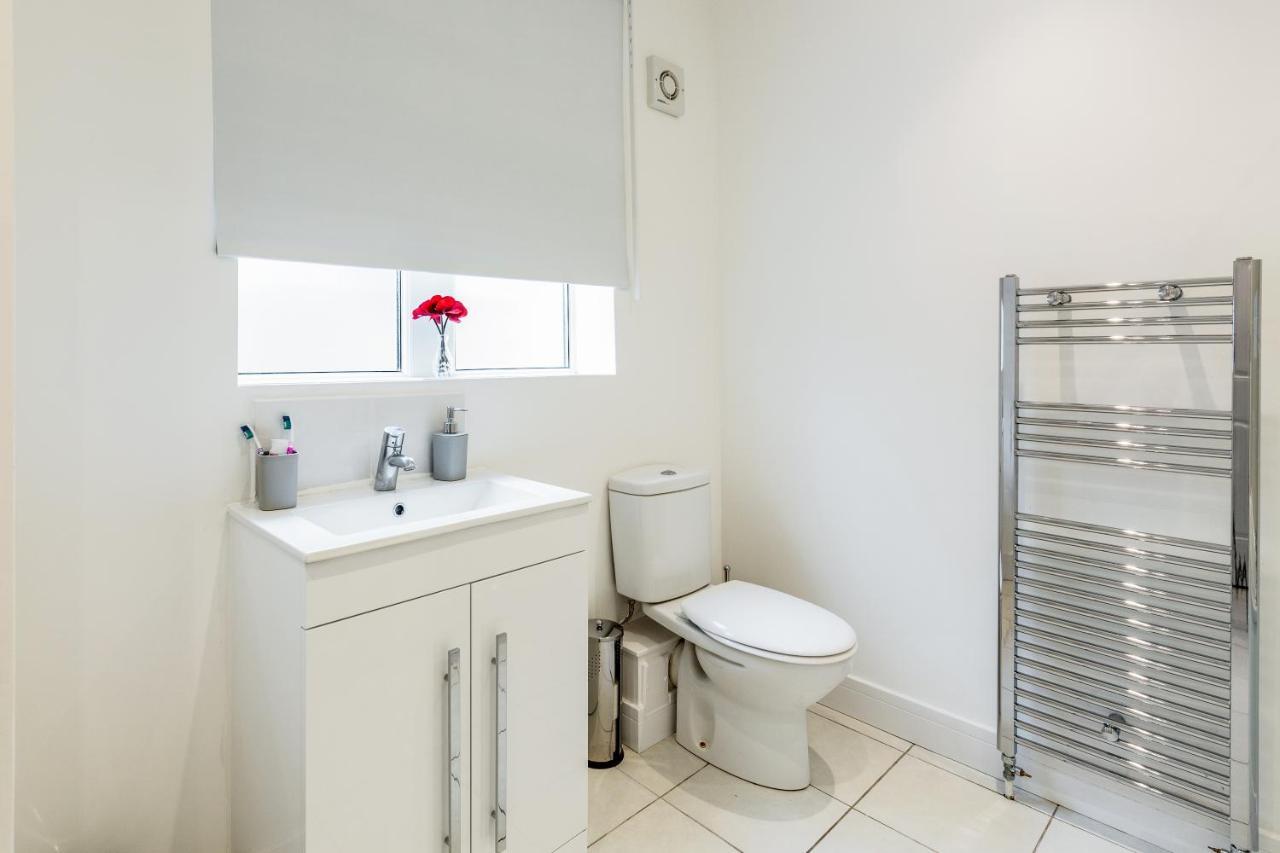 Dartford, Kent - Modern 2Bd 2Bath En-Suite Bungalow M25 Bluewater Luaran gambar