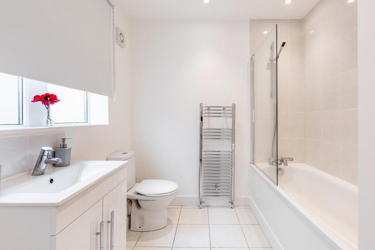 Dartford, Kent - Modern 2Bd 2Bath En-Suite Bungalow M25 Bluewater Luaran gambar